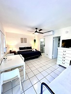 Southwinds Inn by The Gold Nests