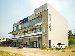 Capital O Vaccinated Staff - OYO 785 The Greenhive