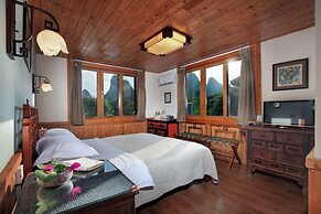 Yangshuo Mountain Retreat