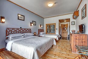 Yangshuo Mountain Retreat