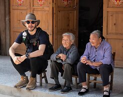 Yangshuo Mountain Retreat