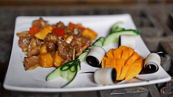 Yangshuo Mountain Retreat