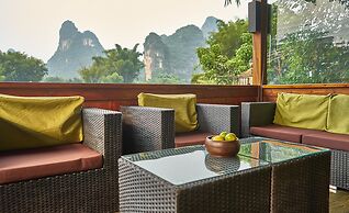 Yangshuo Mountain Retreat