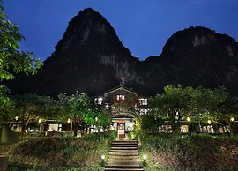 Yangshuo Mountain Retreat