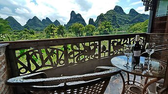 Yangshuo Mountain Retreat