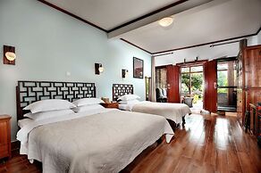 Yangshuo Mountain Retreat