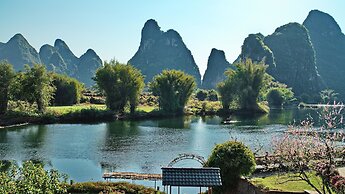 Yangshuo Mountain Retreat