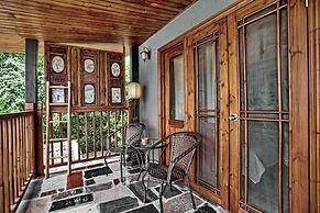 Yangshuo Mountain Retreat