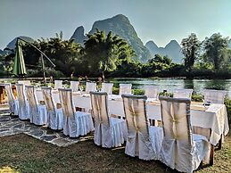 Yangshuo Mountain Retreat
