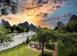 Yangshuo Mountain Retreat