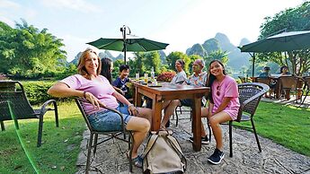 Yangshuo Mountain Retreat