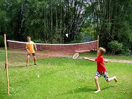 Yangshuo Mountain Retreat