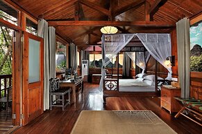 Yangshuo Mountain Retreat