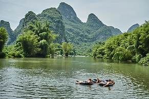 Yangshuo Mountain Retreat