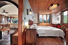 Yangshuo Mountain Retreat