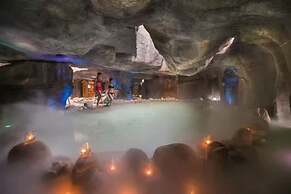 Clarion Resort Leishan Hot Spring Resort