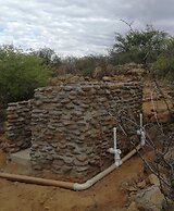 Ann's Lodge & Camping