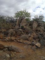 Ann's Lodge & Camping