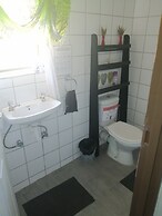 Ann's Lodge & Camping