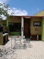 Ann's Lodge & Camping