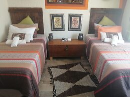 Ann's Lodge & Camping