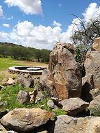 Ann's Lodge & Camping