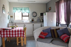 Ann's Lodge & Camping