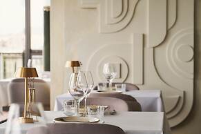 Legacy Gastro Suites