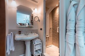 Legacy Gastro Suites