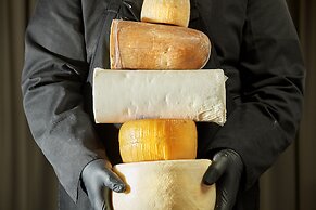 Legacy Gastro Suites