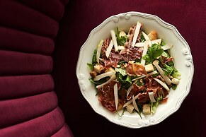 Legacy Gastro Suites