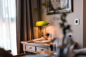 Legacy Gastro Suites