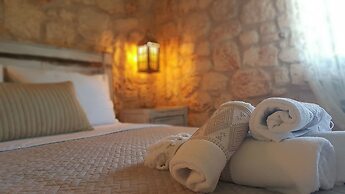 Luxurious Stone House in Elani