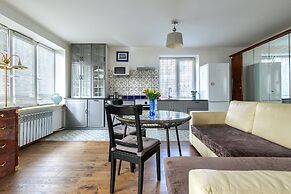 RentalSPb Altayskaya Apartment