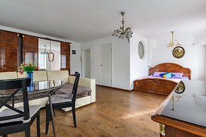 RentalSPb Altayskaya Apartment