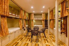 Blossom Dormitory - Hostel