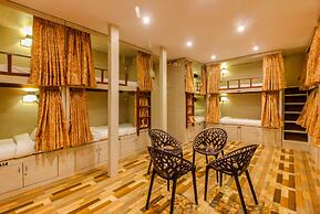 Blossom Dormitory - Hostel