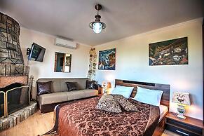 Villa Laskari With Sea View