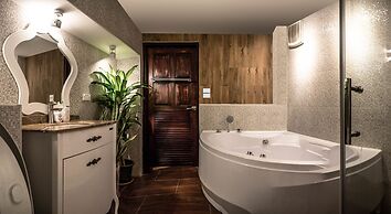 VillaBerry Nimman Chiang Mai