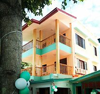 SmallFry's Beach Resort