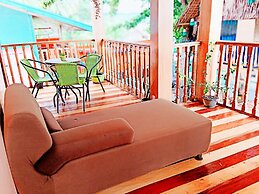 SmallFry's Beach Resort