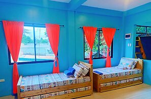 SmallFry's Beach Resort