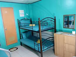 SmallFry's Beach Resort