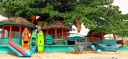 SmallFry's Beach Resort