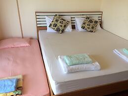 Saeng Tai Amphawa Resort