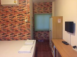 Saeng Tai Amphawa Resort