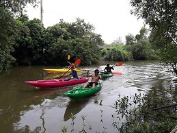 Saeng Tai Amphawa Resort