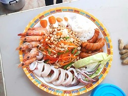 Saeng Tai Amphawa Resort