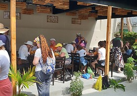 Omadhoo Inn
