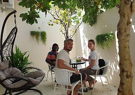 Omadhoo Inn
